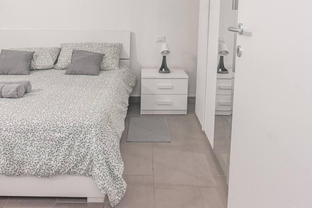Staurenghi Blue Apartment Varese Buitenkant foto